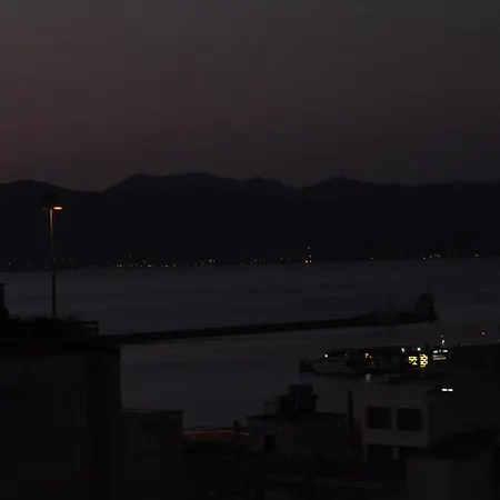 Vaso's Nest At Center * Patras