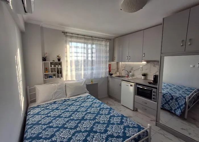 Vaso's Nest At Center Patras