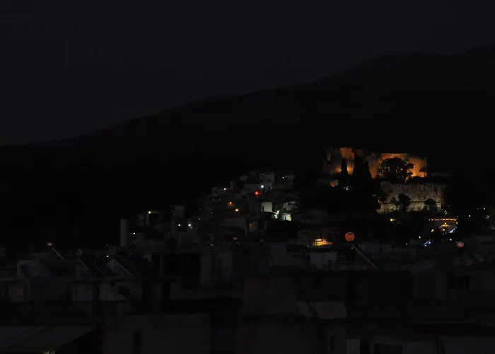 Vaso's Nest At Center Appartement *