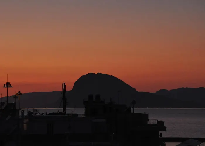 Vaso's Nest At Center * Patras