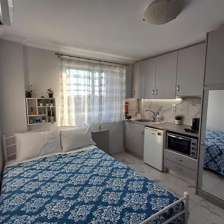 Vaso's Nest At Center Patras