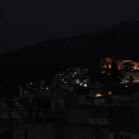 Vaso's Nest At Center Appartamento *